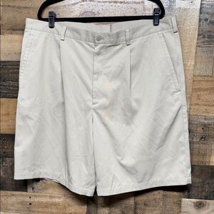Nike Pleated‎ Golf Khaki Shorts Men's Size 42
